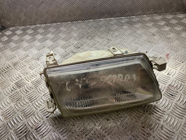 bontott OPEL ASTRA F Jobb Fényszóró