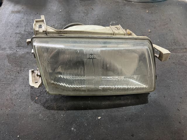 bontott OPEL ASTRA F Jobb Fényszóró