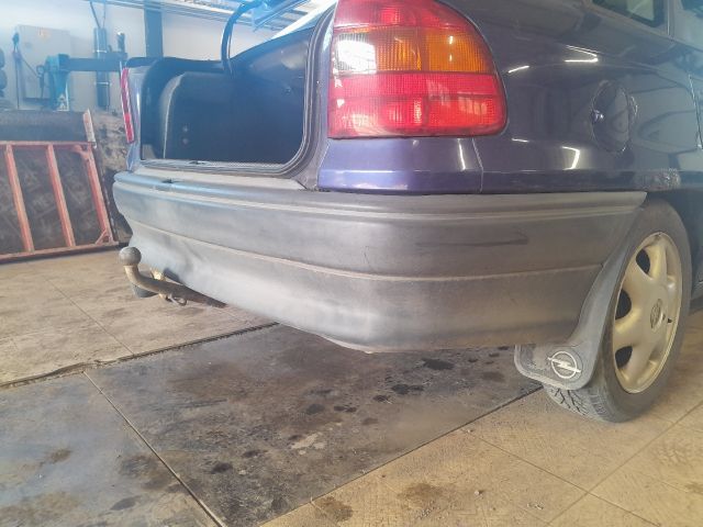 bontott OPEL ASTRA F Jobb hátsó Ablakemelő Szerkezet (Mechanikus)