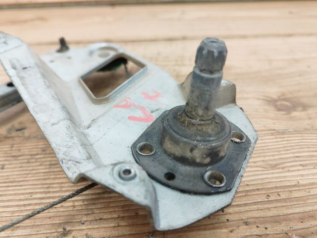 bontott OPEL ASTRA F Jobb hátsó Ablakemelő Szerkezet (Mechanikus)