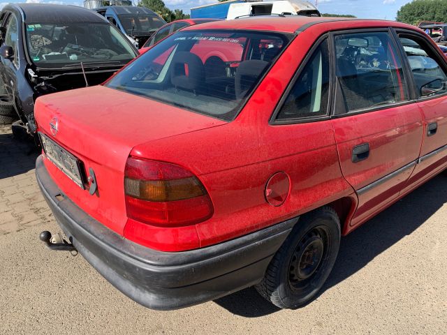 bontott OPEL ASTRA F Jobb hátsó Ajtó (Részeivel)