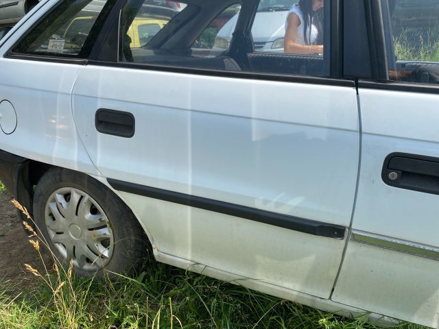 bontott OPEL ASTRA F Jobb hátsó Ajtó (Részeivel)