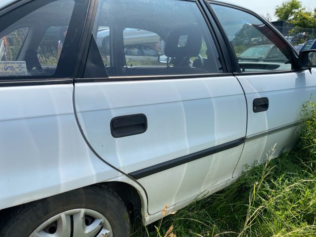 bontott OPEL ASTRA F Jobb hátsó Ajtó (Részeivel)