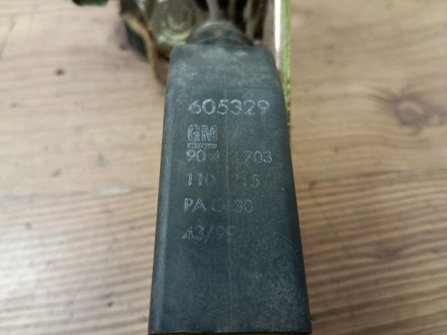 bontott OPEL ASTRA F Jobb hátsó Ajtózár