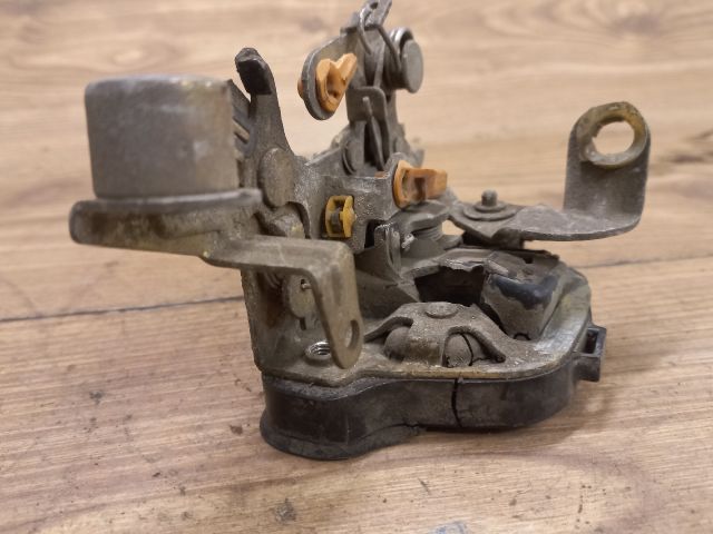 bontott OPEL ASTRA F Jobb hátsó Ajtózár