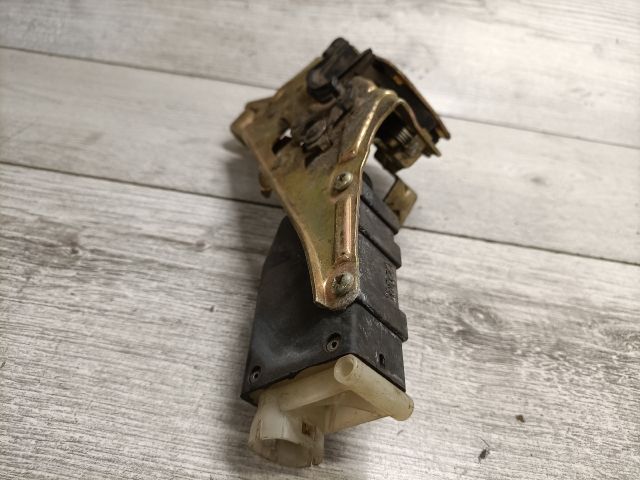 bontott OPEL ASTRA F Jobb hátsó Ajtózár