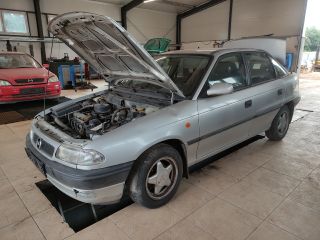 bontott OPEL ASTRA F Jobb hátsó Ajtózár