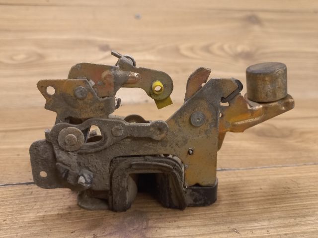 bontott OPEL ASTRA F Jobb hátsó Ajtózár