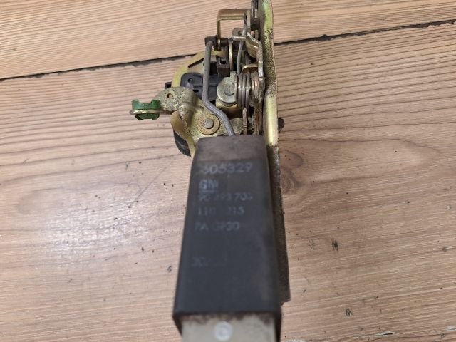 bontott OPEL ASTRA F Jobb hátsó Ajtózár