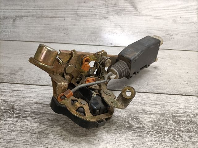 bontott OPEL ASTRA F Jobb hátsó Ajtózár