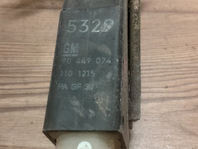 bontott OPEL ASTRA F Jobb hátsó Ajtózár