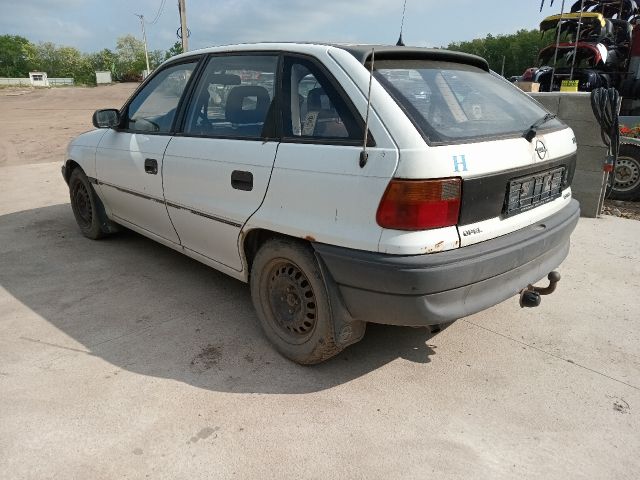 bontott OPEL ASTRA F Jobb Hátsó Lámpa Foglalat