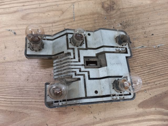 bontott OPEL ASTRA F Jobb Hátsó Lámpa Foglalat