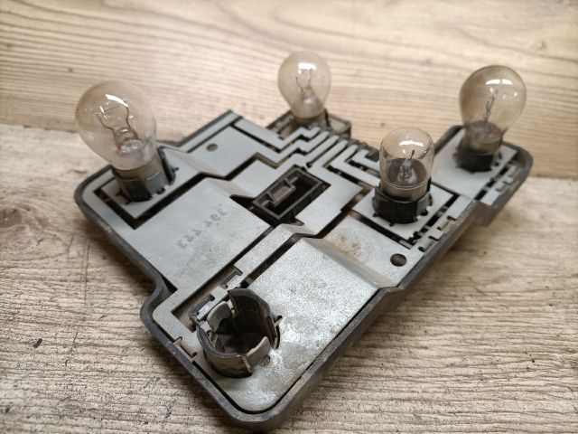 bontott OPEL ASTRA F Jobb Hátsó Lámpa Foglalat