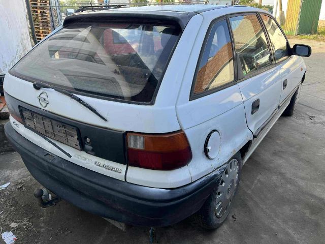 bontott OPEL ASTRA F Jobb Hátsó Lámpa