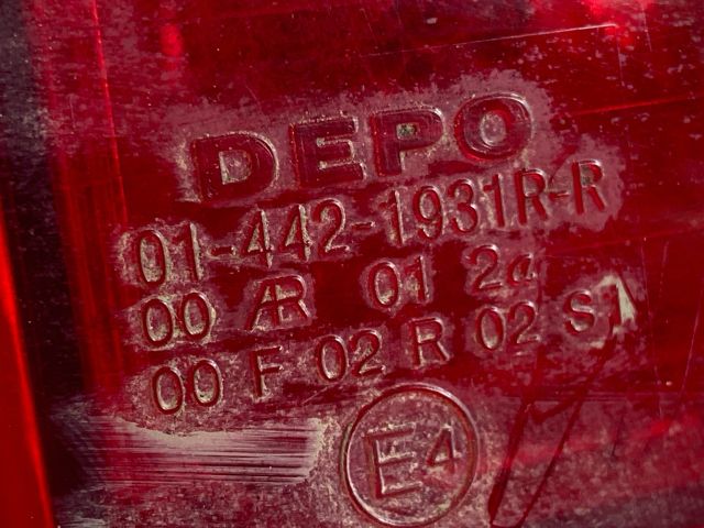 bontott OPEL ASTRA F Jobb Hátsó Lámpa