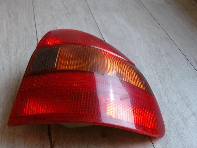 bontott OPEL ASTRA F Jobb Hátsó Lámpa