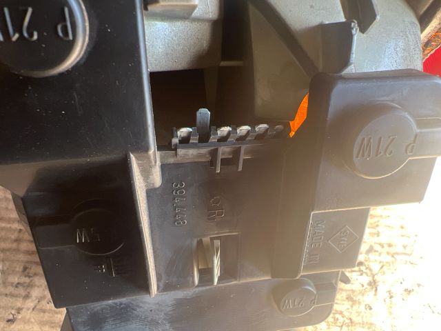 bontott OPEL ASTRA F Jobb Hátsó Lámpa