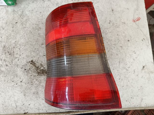 bontott OPEL ASTRA F Jobb Hátsó Lámpa