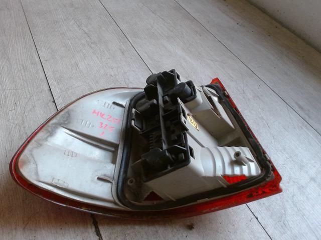 bontott OPEL ASTRA F Jobb Hátsó Lámpa