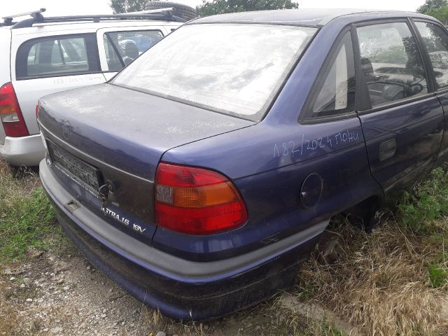 bontott OPEL ASTRA F Jobb Hátsó Lámpa