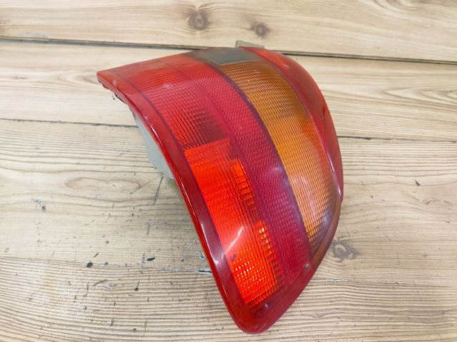 bontott OPEL ASTRA F Jobb hátsó Lámpabúra