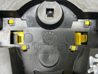 bontott OPEL ASTRA F Kormányközép Burkolat