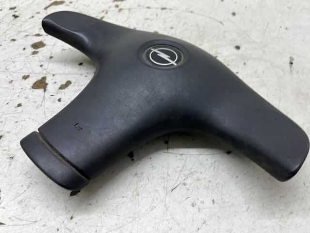 bontott OPEL ASTRA F Kormányközép Burkolat