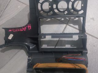 bontott OPEL ASTRA F Középkonzol Keret