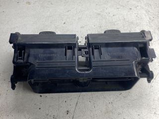 bontott OPEL ASTRA F Középső Szellőző