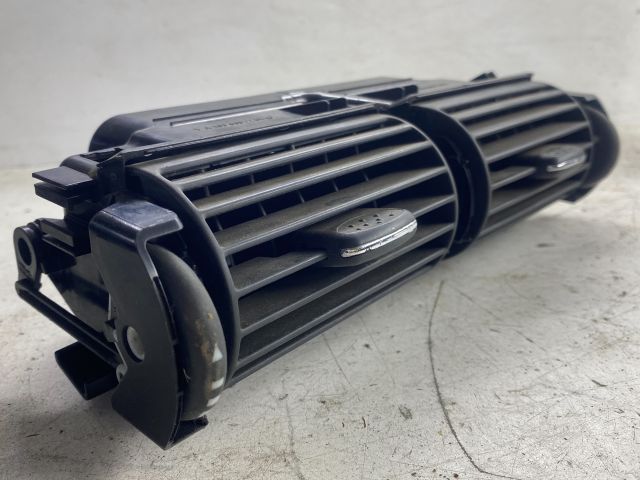 bontott OPEL ASTRA F Középső Szellőző