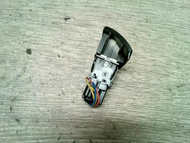 bontott OPEL ASTRA F Központizár Kapcsoló