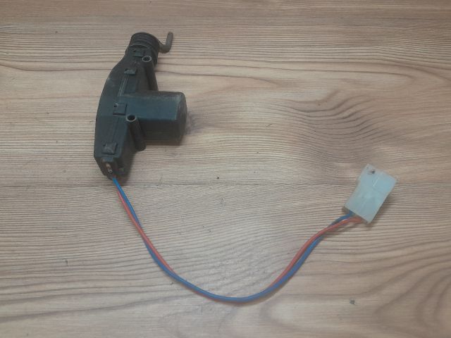 bontott OPEL ASTRA F Központizár Motor Csomagtérajtó