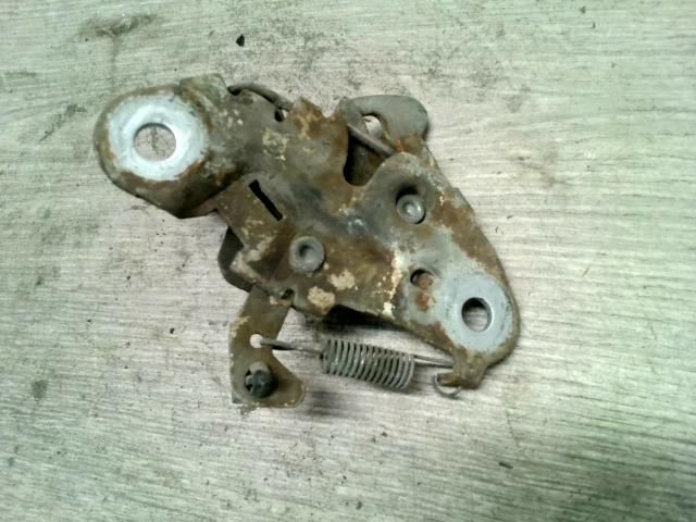 bontott OPEL ASTRA F Motorháztető Zárszerkezet