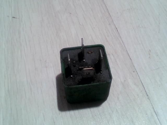 bontott OPEL ASTRA F Relé