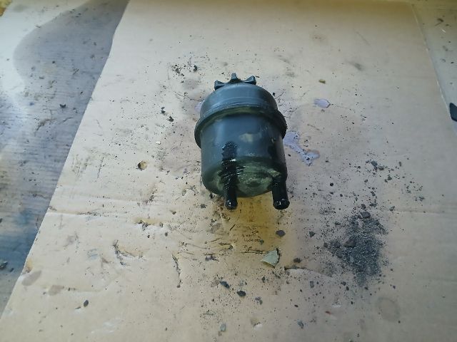 bontott OPEL ASTRA F Szervóolaj Tartály