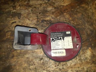 bontott OPEL ASTRA F Tankajtó