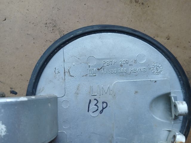 bontott OPEL ASTRA F Tankajtó