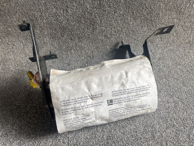 bontott OPEL ASTRA F Utasoldali Légzsák