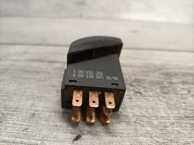 bontott OPEL ASTRA F Vészvillogó Kapcsoló