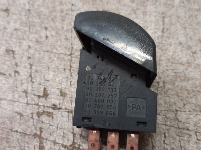 bontott OPEL ASTRA F Vészvillogó Kapcsoló