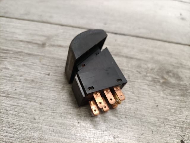 bontott OPEL ASTRA F Vészvillogó Kapcsoló