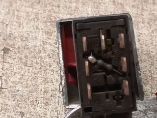 bontott OPEL ASTRA F Vészvillogó Kapcsoló