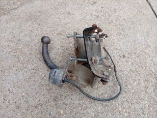 bontott OPEL ASTRA F Vonóhorog