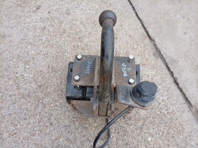 bontott OPEL ASTRA F Vonóhorog