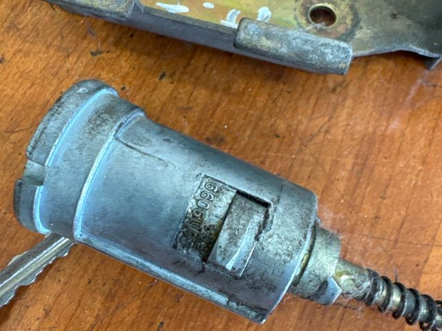 bontott OPEL ASTRA F Zárbetét Szett