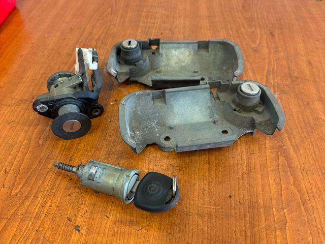 bontott OPEL ASTRA F Zárbetét Szett