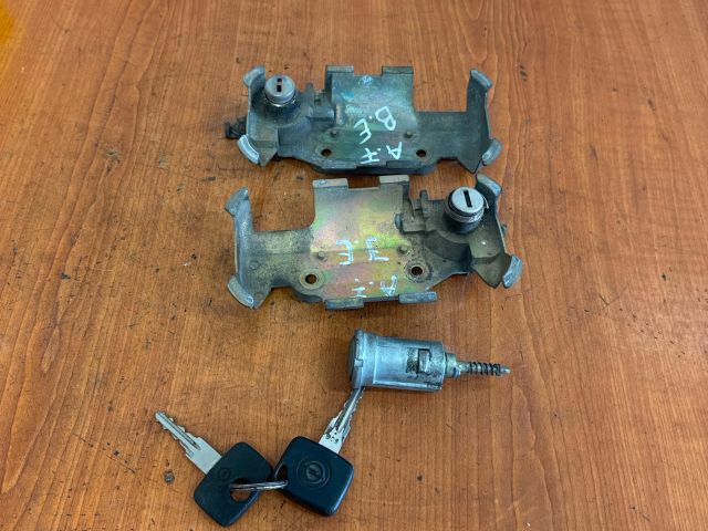 bontott OPEL ASTRA F Zárbetét Szett