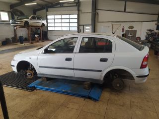 bontott OPEL ASTRA G Biztosítéktábla Motortér