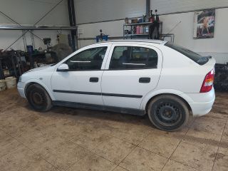 bontott OPEL ASTRA G Porlasztó Sor / Híd
